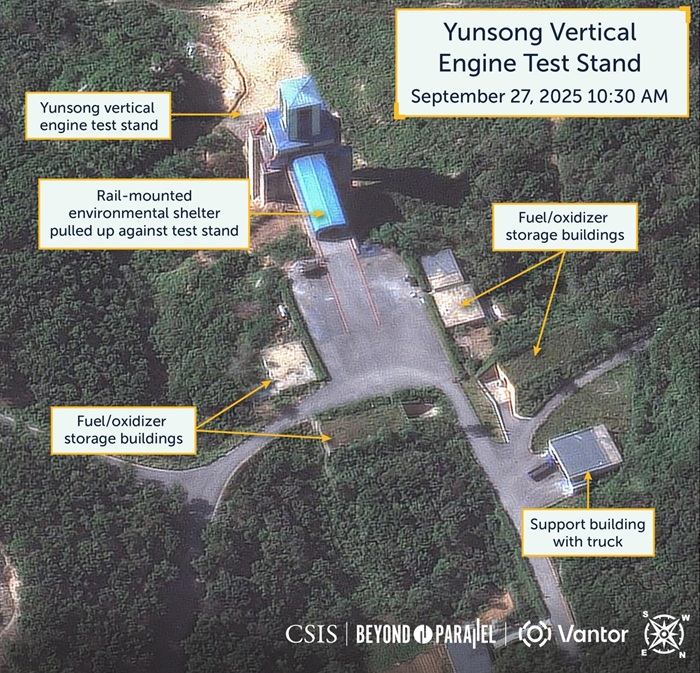 ▲ 지난달 27일 북한 동창리 엔진시험시설을 찍은 위성사진. ⓒCSIS '분단을 넘어' 제공 / 연합뉴스