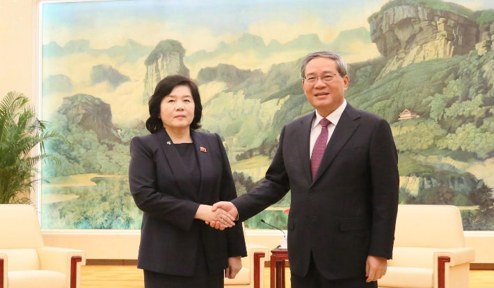 ▲ 리창 중국 국무원 총리(오른쪽), 최선희 북한 외무상. /연합뉴스