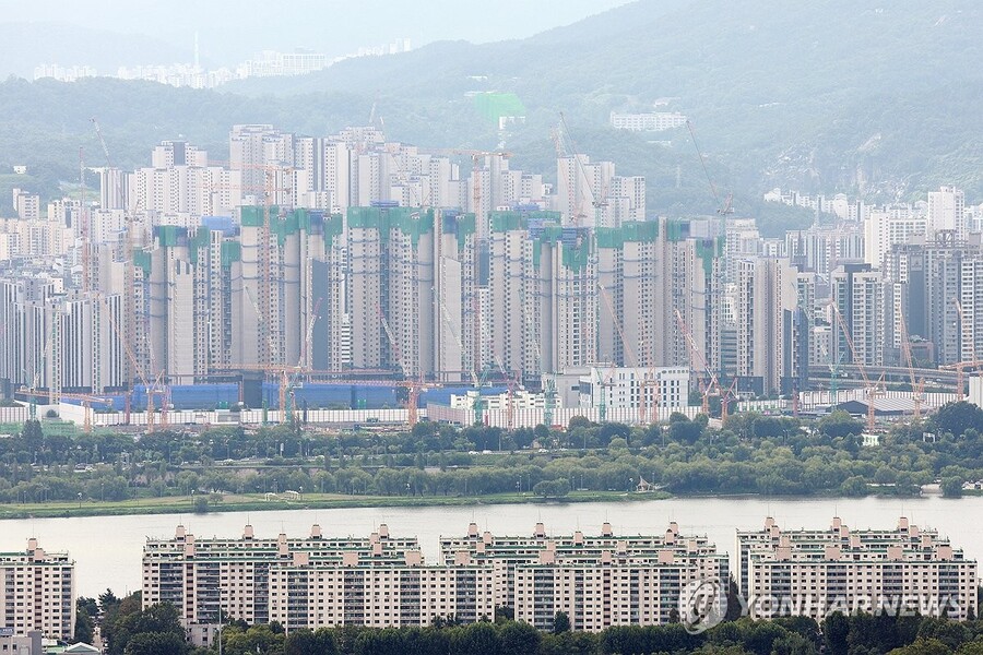 ▲ 남산에서 바라본 서울 시내 주택 풍경. /연합뉴스