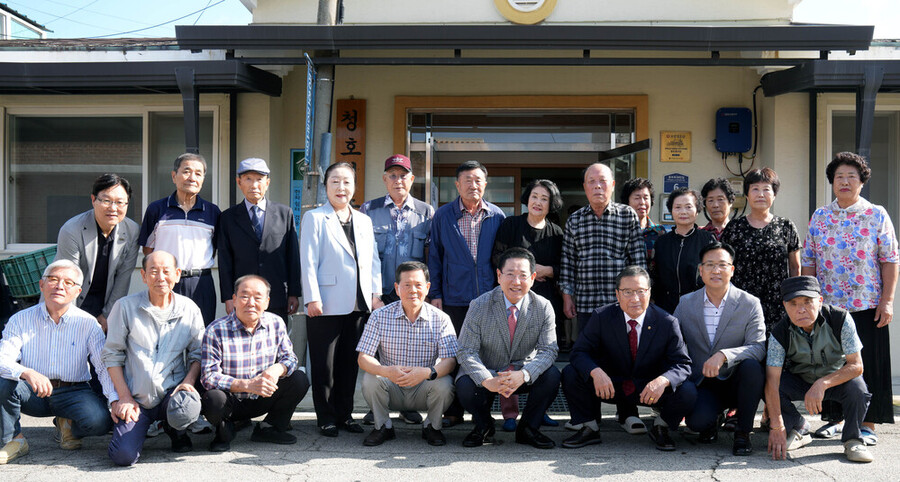 ▲ 추석 명절 목포 청호경로당 방문ⓒ전라남도 제공