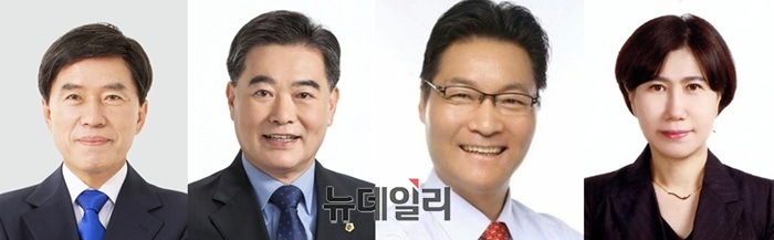 ▲ 민주당 소속 황인호 전 구청장.남진근 전 대전시의원, 윤기식 전 대전시의원,정유선 전국소상공인위원회 부위원장(왼쪽부터).ⓒ김경태 기자