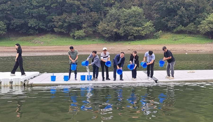 ▲ 수산종자 방류ⓒ전라남도 제공