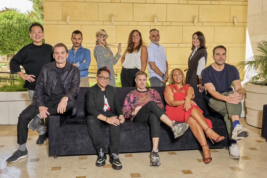 ▲ 2025 Lia 'Evolution & Use of Creative Data' 부문 심사위원단. 심사위원장을 맡은 가브리엘 슈미트 그레이 글로벌 CCO(가운데). ©Lia