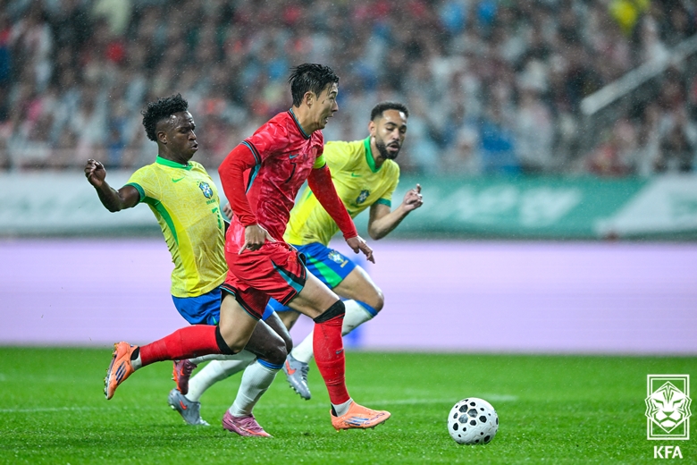 ▲ 한국은 지난 10일 브라질과 홈경기에서 0-5 참패를 당했다.ⓒ대한축구협회 제공
