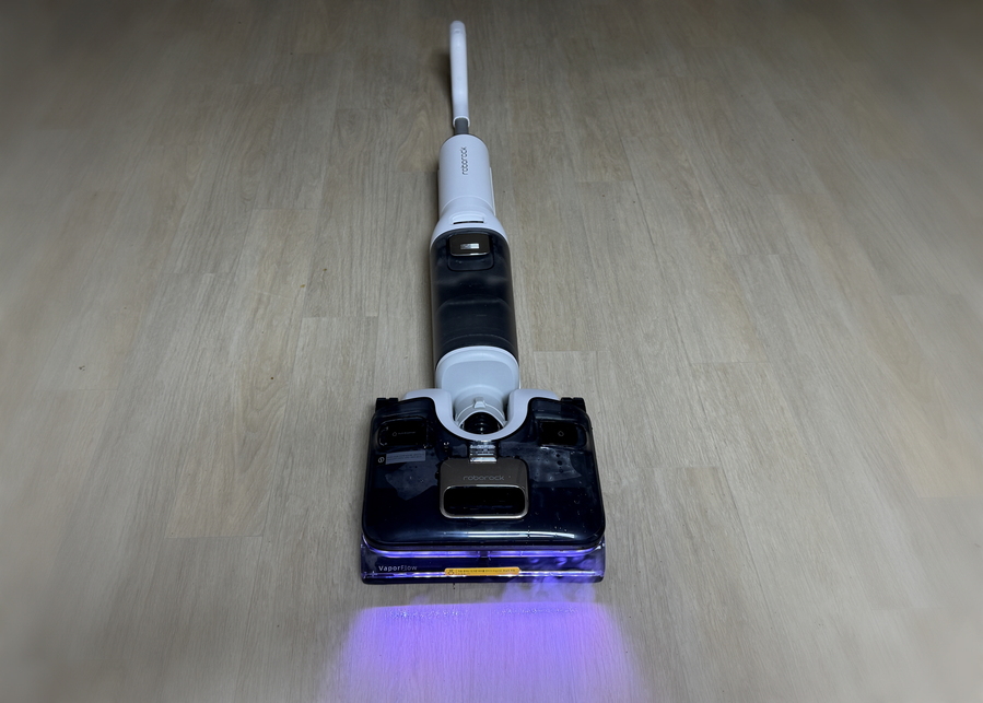 ▲ 스팀 모드로 일정 시간이 지나면 증기가 나오면서 스팀 청소가 이뤄진다. ⓒ김재홍 기자