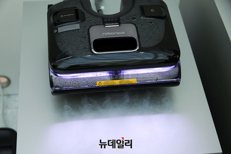 ▲ 최근 팝업스토어에서도 체험한 F25 울트라 모습. 스팀 기능을 활성화한 모습 ⓒ김재홍 기자