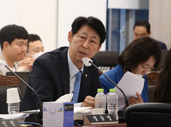 ▲ 국정감사에서 질의 중인 더불어민주당 이훈기 의원. ⓒ뉴데일리