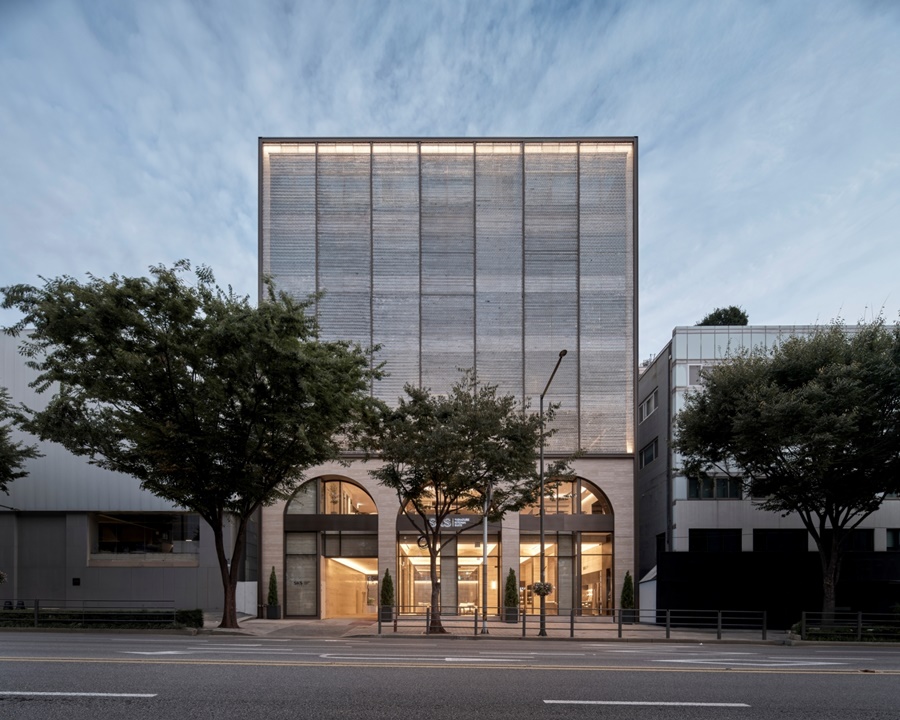 ▲ LG전자가 14일 서울 강남구 논현동에 프리미엄 빌트인 가전 전시관 ‘SKS 서울’을 오픈했다.ⓒLG전자