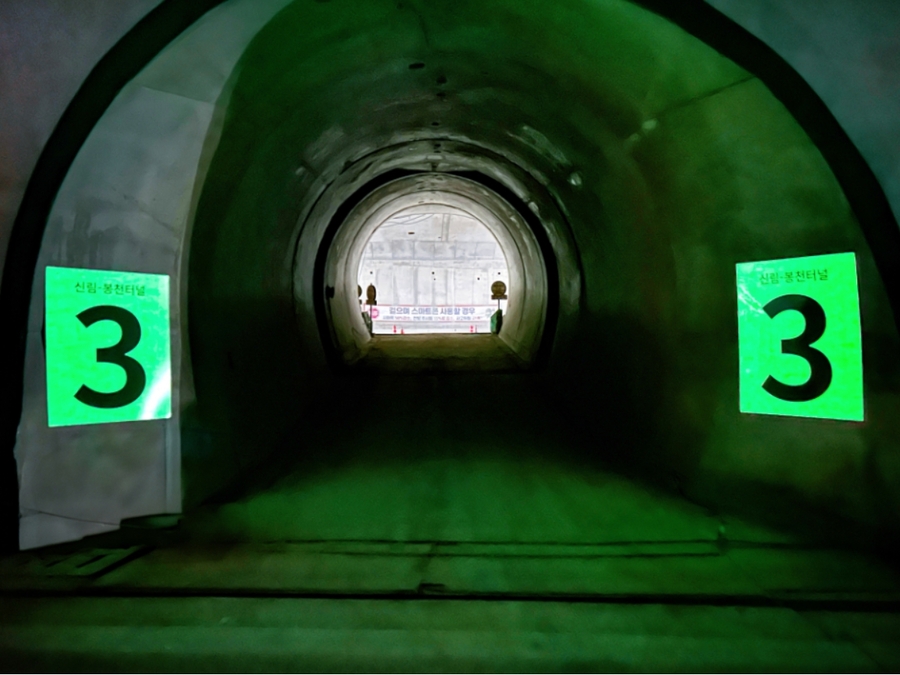 ▲ KCC 루미세이프가 시공된 신림-봉천 터널 모습ⓒKCC