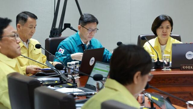 ▲ 김현종(왼쪽부터) 국가안보실 제1차장, 임웅순 국가안보실 제2차장, 오현주 국가안보실 제3차장이 18일 서울 용산 대통령실 청사에서 열린 제1회 을지국무회의 및 제37회 국무회의에 참석하고 있다. ⓒ뉴시스