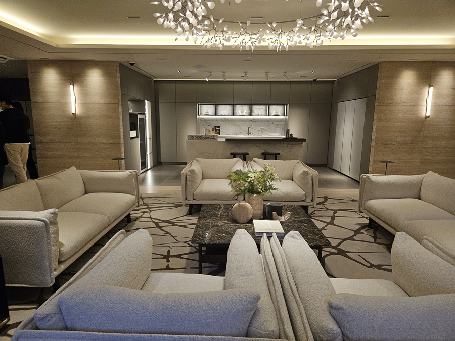 ▲ LG전자가 서울 논현동에 위치한 SKS서울을 재오픈했다. 쇼룸 내부ⓒ윤아름 기자