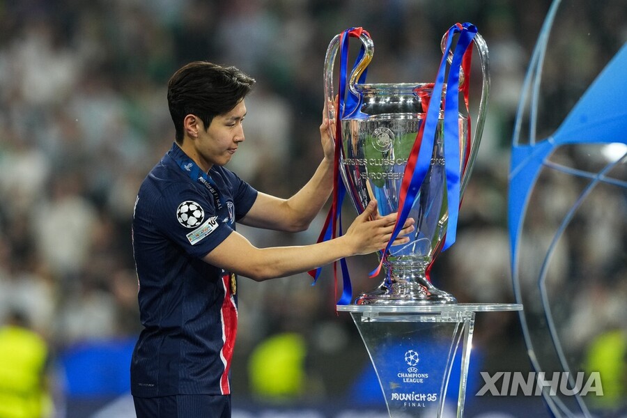 ▲ 이강인이 AFC 국제선수상을 수상했다.ⓒ연합뉴스 제공