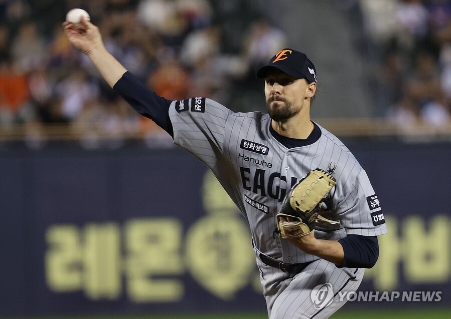 ▲ 와이스가 19일 열리는 PO 2차전 삼성전에 선발로 출격한다.ⓒ연합뉴스 제공