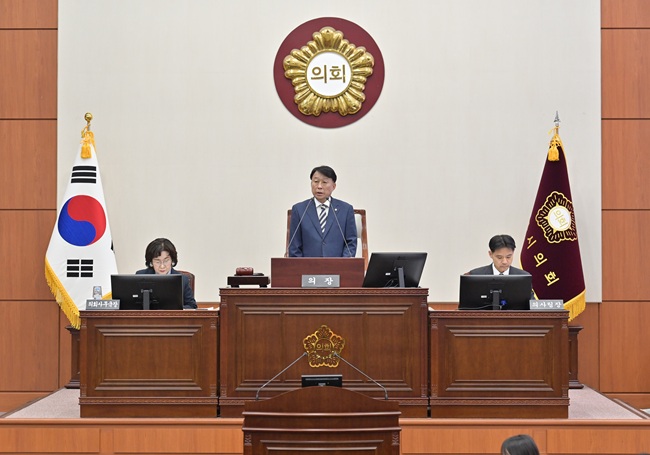 ▲ 강릉시의회가 20일 제325회 강릉시의회(임시회) 제1차 본회의를 개의해 24일까지 5일간의 일정으로 운영한다. ⓒ강릉시의회