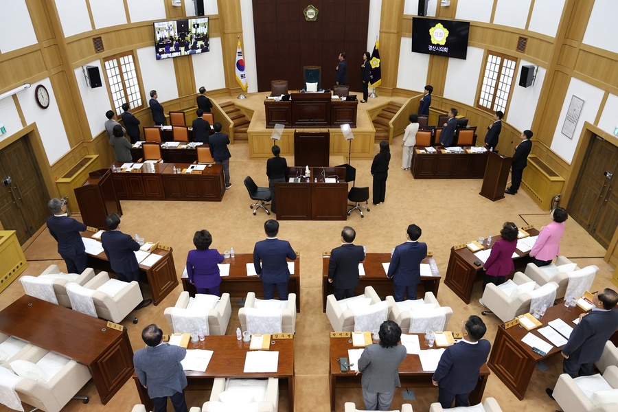 ▲ 경산시의회(의장 안문길)는 20일 제1차 본회의를 시작으로 27일까지 8일간의 일정으로 제265회 임시회를 개회했다.ⓒ경산시의회