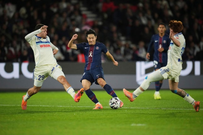 ▲ PSG의 에이스 뎀벨레가 부상 복귀한 가운데 이강인이 올 시즌 첫 UCL 선발 자리를 노린다.ⓒ뉴시스 제공