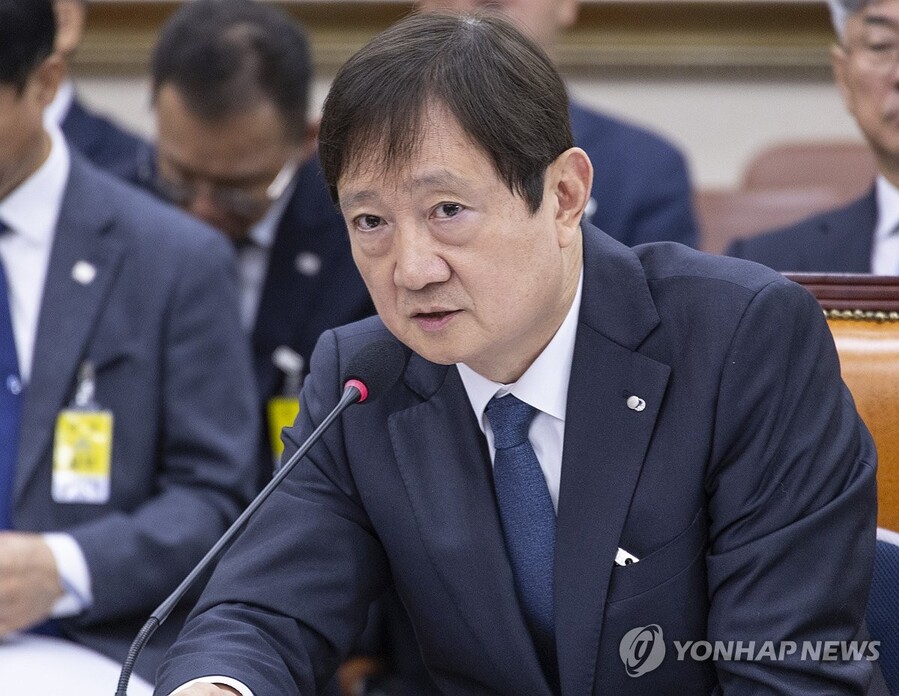 ▲ 이찬진 금융감독원장이 21일 국회에서 열린 2025년도 정무위원회 국정감사에 출석해 의원 질의에 답하고 있다. ⓒ연합뉴스