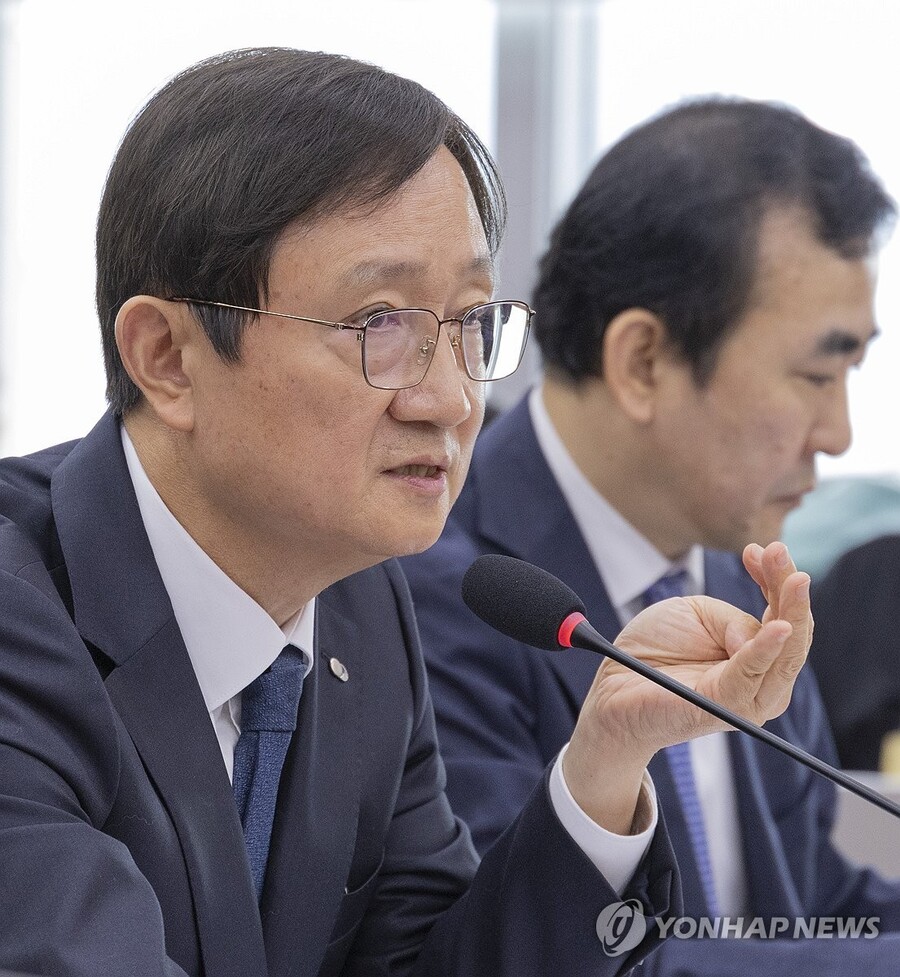 ▲ 이찬진 금융감독원장이 21일 국회에서 열린 2025년도 정무위원회 국정감사에 출석해 의원 질의에 답하고 있다. ⓒ연합뉴스