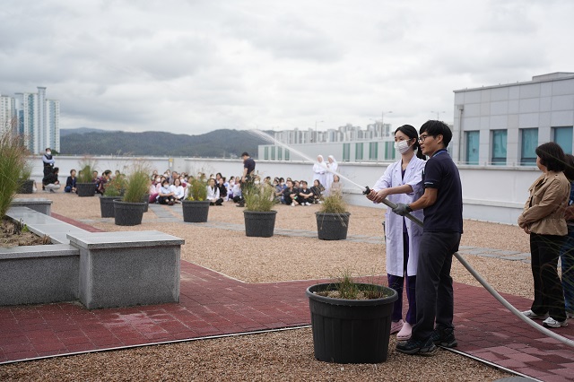 ▲ 포항성모병원은 지난 16일부터 17일까지 이틀간 전 직원을 대상으로 소방훈련을 실시했다.ⓒ성모병원
