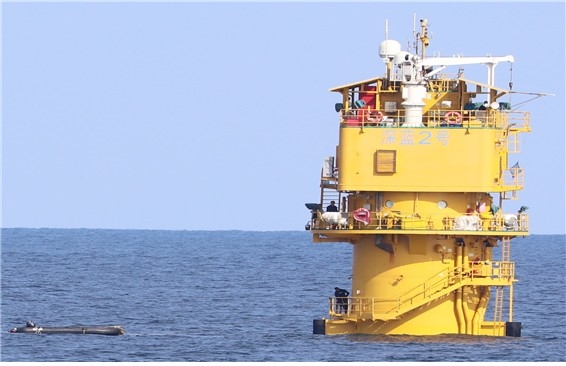 ▲ 서해 한중 잠정조치수역에 설치된 중국 구조물. ⓒ연합뉴스