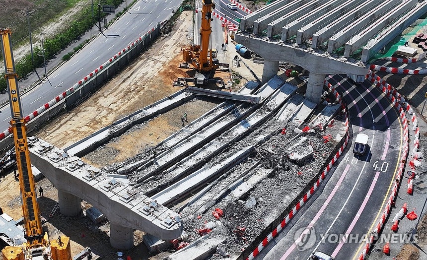 ▲ 시흥 교량 붕괴사고 현장 합동감식. ⓒ연합뉴스