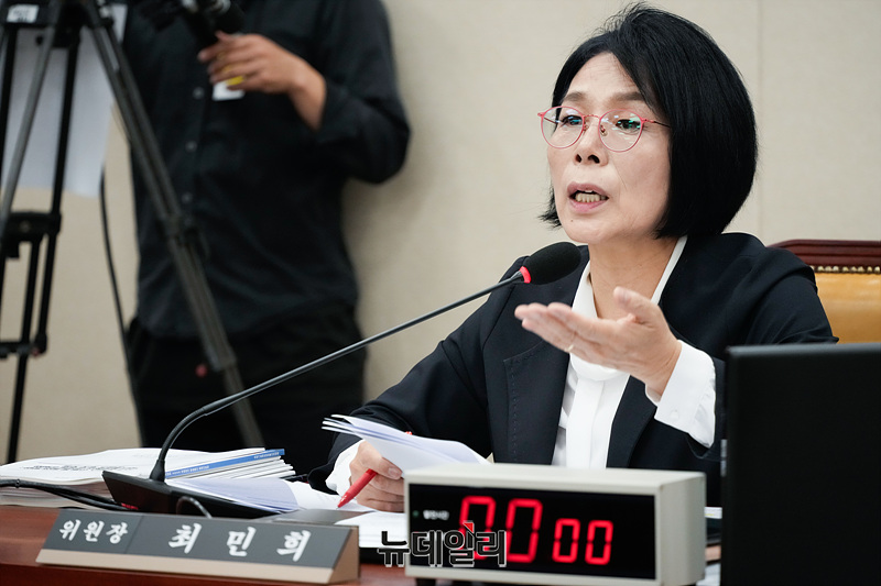 ▲ 더불어민주당 소속 최민희 국회 과학기술정보방송통신위원장. ⓒ서성진 기자