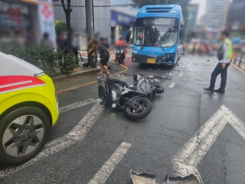 ▲ 부산 페달 오조작 사고 ⓒ연합뉴스