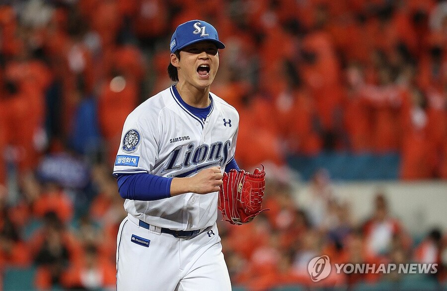 ▲ 삼성 이호성과 롯데 이민석이 처음으로 성인 야구대표팀 태극마크를 달았다.ⓒ연합뉴스 제공