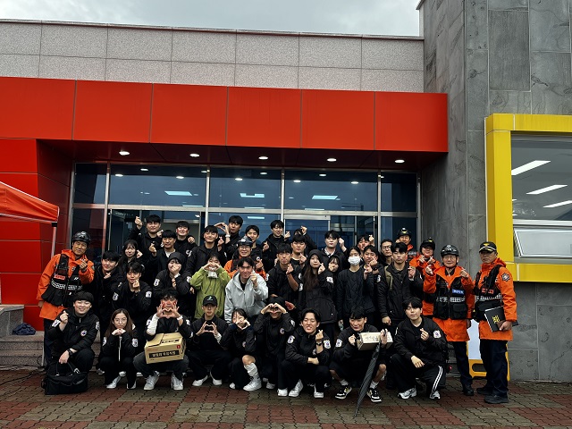 ▲ 선린대학교 응급구조과는 지난 20일 영덕소방서 주관 ‘2025년 다수사상자 구급대응훈련’에 참여했다.ⓒ선린대