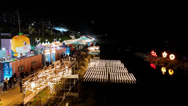 ▲ 대한민국 대표 한우 축제인 '제21회 횡성한우축제'가 횡성군 섬강둔치 일원에서 26일까지 열린다. ⓒ횡성군