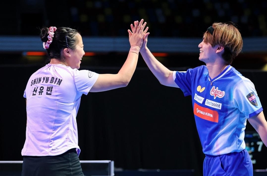 ▲ 신유빈-우다 조가 런던 대회 8강에서 대만의 린윈루-정이징 조에 패배했다.ⓒWTT 제공