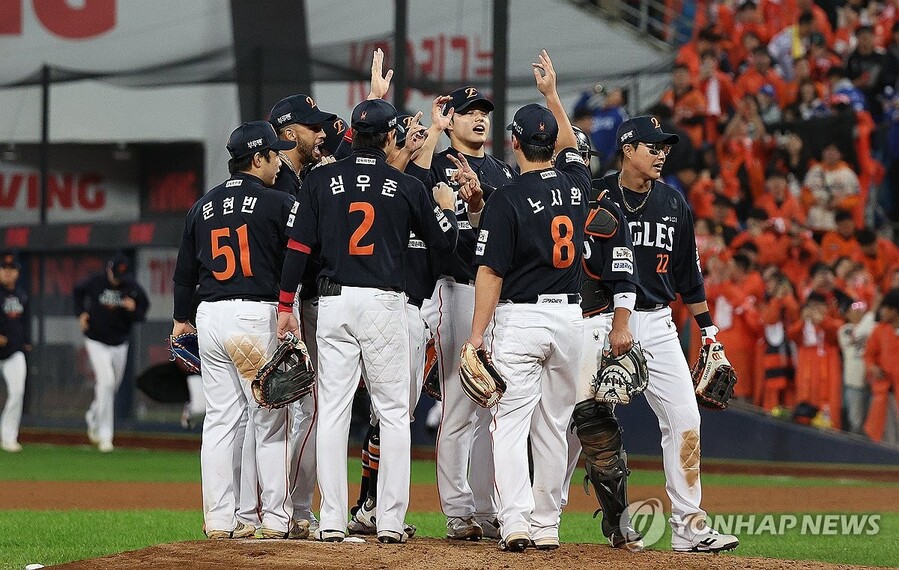 ▲ LG와 한화의 사상 첫 한국시리즈 맞대결이 오는 26일 잠실야구장에서 펼쳐진다.ⓒ연합뉴스 제공