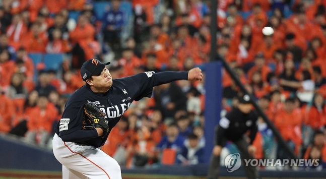 ▲ KS 1차전에서 무기력한 패배를 당한 한화가 2차전 선발로 류현진을 예고했다.ⓒ연햡뉴스 제공