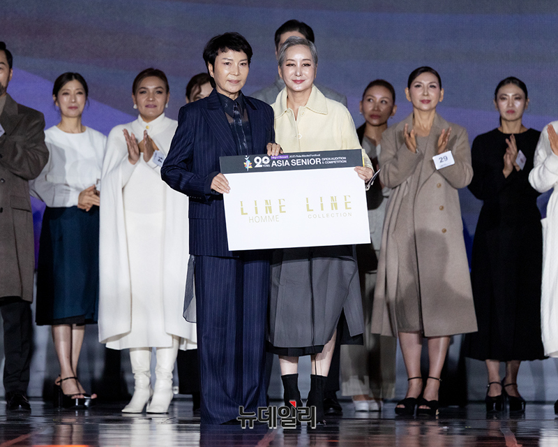 ▲ 라인컬렉션 & 옴므상 - 안신영(한국)