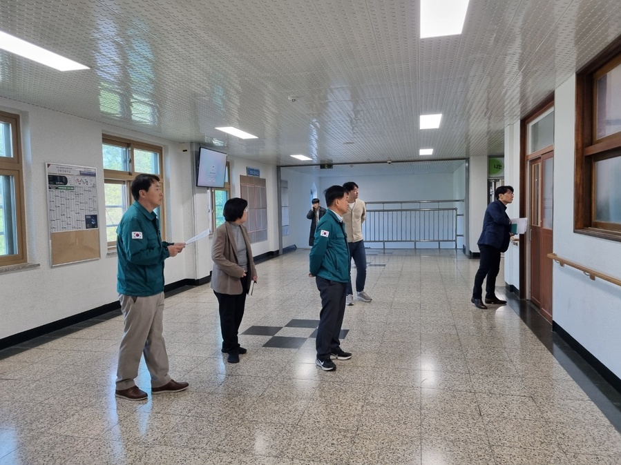 ▲ 경북교육청(교육감 임종식)은 오는 11월 13일에 실시되는 2026학년도 대학수학능력시험을 앞두고, 31일까지 도내 8개 시험지구 74개 시험장을 대상으로 ‘수능 시험장 안전 점검’을 일제히 실시한다.ⓒ경북교육청