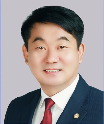 ▲ 경산시의회(의장 안문길)는 10월 27일 제265회 임시회 제2차 본회의에서 윤기현 의원이 대표발의한 ‘경산시 산불방지 활동 지원에 관한 조례안’ 1건을 의결했다.ⓒ경산시의회