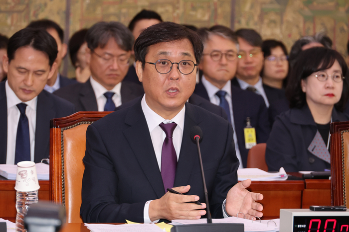 ▲ 최휘영 문화체육관광부 장관이 29일 서울 여의도 국회에서 열린 문화체육관광위원회의 문화체육관광부 및 산하기관에 대한 종합 국정감사에서 위원 질의에 답하고 있다. ⓒ연합뉴스