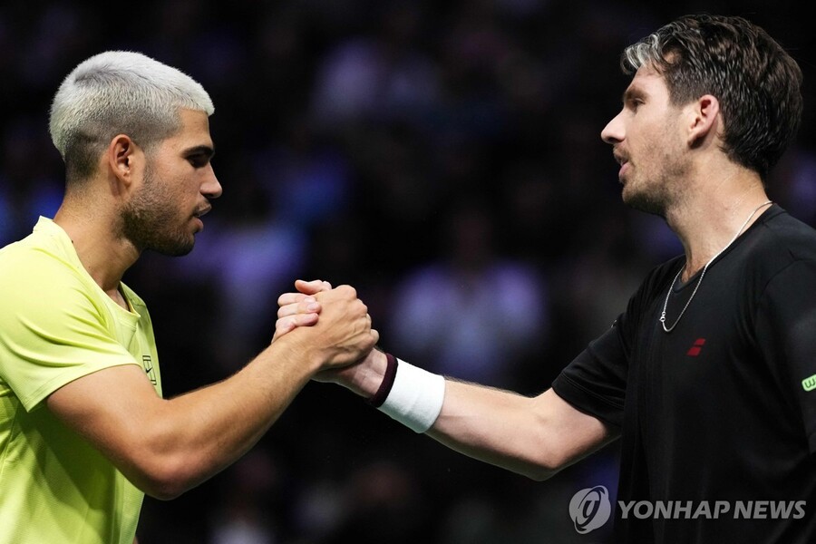 ▲ 세계 랭킹 1위 알카라스가 프랑스 대회 32강에서 탈락해 충격을 안겼다.ⓒ연합뉴스 제공