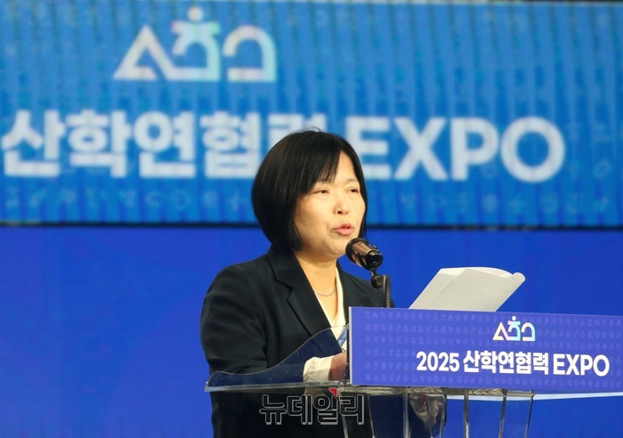 ▲ 최은해 교육부 인재정책실장이 29일 대구EXCO에서 열린 ‘2025 산학연협력 EXPO’ 개막식에서 인사말을 하고 있다.ⓒ이길표 기자