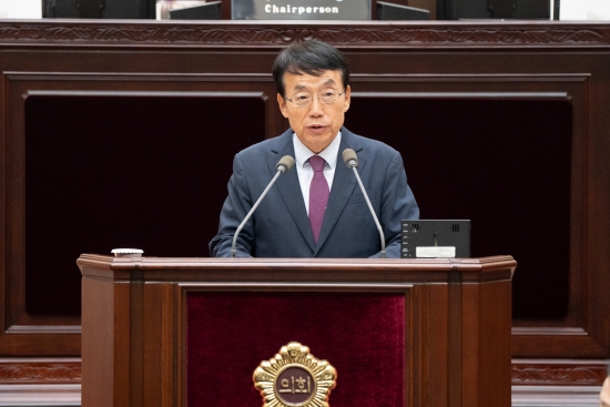 ▲ 허식 인천시의원이 24일 제301회 임시회 5분 자유발언을 하고있다. ⓒ인천시의회 제공