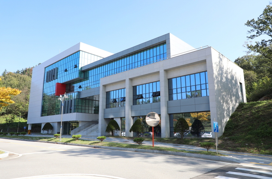 ▲ 국립금오공과대학교 에디슨관.ⓒ구미시