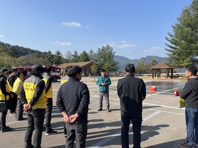 ▲ 평창군시설관리공단이 지난 29일, 평창군 공설묘원에서 하반기 재난대응 안전한국훈련을 실시해 지역사회 안전문화 확산과 재난대응 역량 강화에 나섰다. ⓒ평창군시설관리공단 ▲ 평창군시설관리공단이 지난 29일, 평창군 공설묘원에서 하반기 재난대응 안전한국훈련을 실시해 지역사회 안전문화 확산과 재난대응 역량 강화에 나섰다. ⓒ평창군시설관리공단