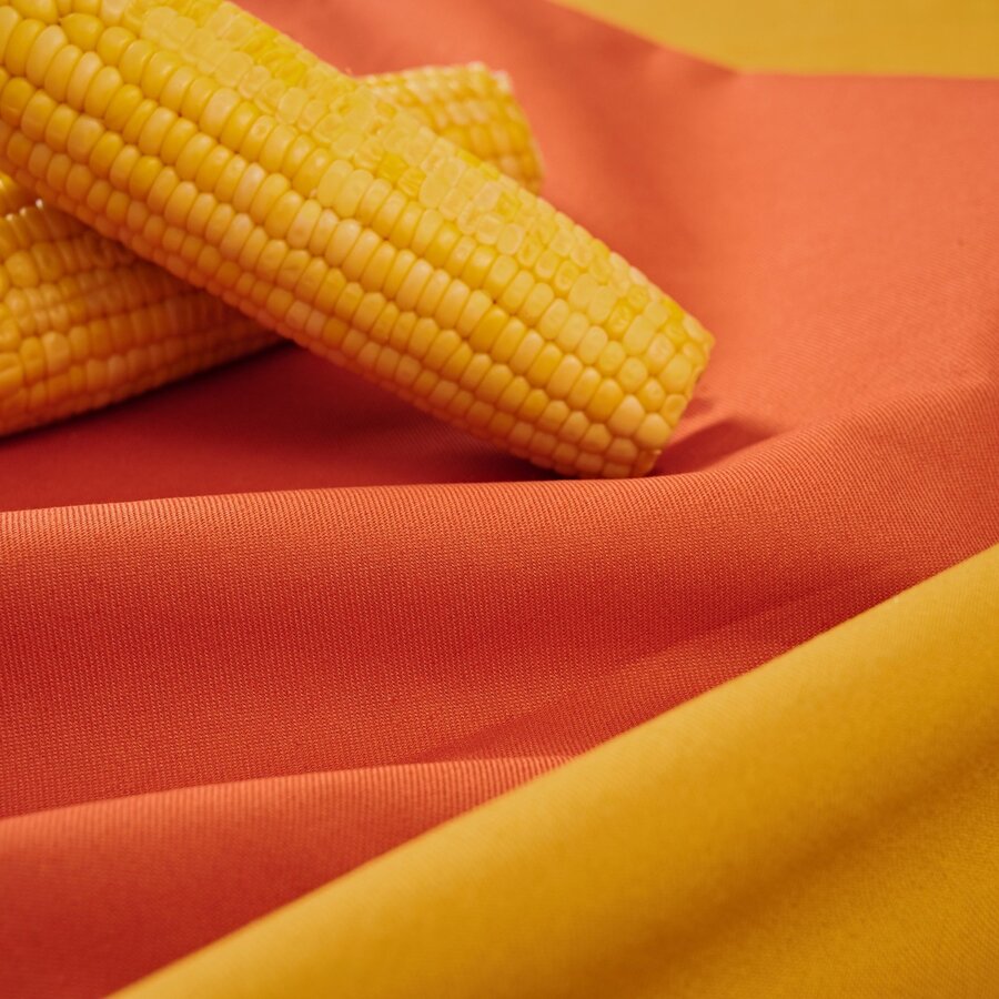 ▲ 효성티앤씨가 세계최초로 상용화에 성공한 바이오 스판덱스는 옥수수에서 추출한 원료로 제작됐다. ⓒ효성