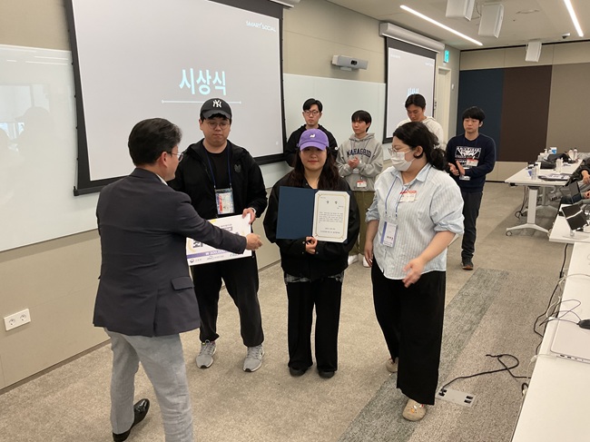 ▲ 최우수상을 수상한 신소령 학생. ⓒ강원도립대학교