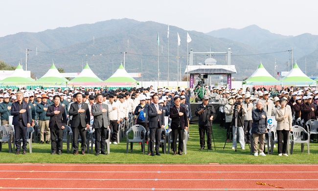 ▲ 철원군이 31일까지 철원종합운동장에서 제29회 노인의 날 및 제15회 강원어르신한마당 축제를 개최한다. ⓒ철원군
