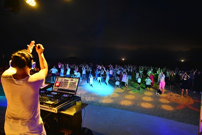 ▲ 참여형 야간축제 '비트 온(BEAT ON) 속초' 모습. ⓒ속초시 ▲ 참여형 야간축제 '비트 온(BEAT ON) 속초' 모습. ⓒ속초시