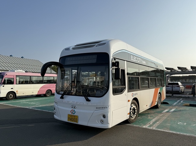 ▲ 전기 저상버스. ⓒ양양군 ▲ 전기 저상버스. ⓒ양양군