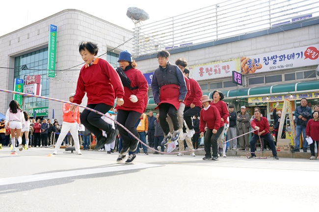 ▲ 2025 민·관·군 화합 한마당 민속행사 모습. ⓒ홍천군 ▲ 2025 민·관·군 화합 한마당 민속행사 모습. ⓒ홍천군