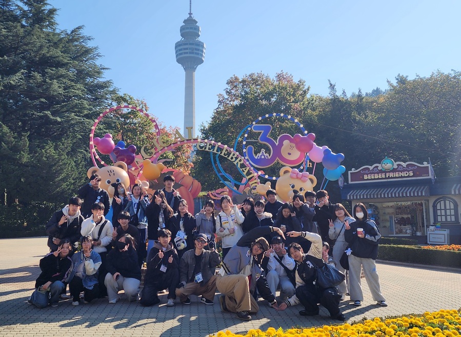 ▲ 일본 학생들은 한국 전통문화 체험(한복 입기 등)과 대구 시내 주요 명소 탐방이 진행됐고, 조일고 학생들과의 공동 수업 및 교육활동 체험을 했다.ⓒ조일고