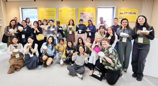 ▲ 대전시 외국인주민 통합지원센터는 4월부터 5회에 걸쳐 외국인 주민 154명이 참여한 ‘세계도시 문화교육’을 1일 마무리했다. ⓒ대전시사회서비스원